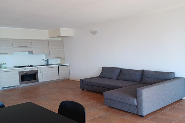 Panoramisch appartement met zwembad en uitzicht op het Lago Maggiore - thumbnail 2