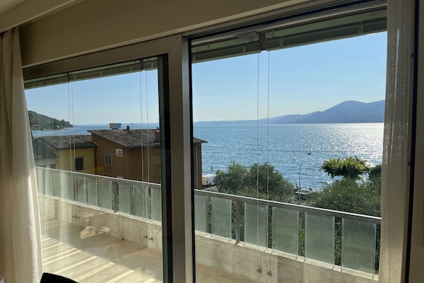 Luxe Appartement met Dakterras en Uitzicht bij Torri del Benaco - thumbnail 5