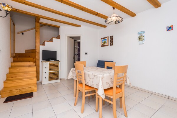 Knusse vrijstaande bungalow voor 3, vlakbij strand en centrum Zadar - thumbnail 4
