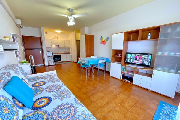 Appartement met zwembad en balkon op 150 meter van het strand in Caorle - thumbnail 6