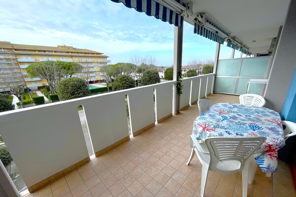 Appartement met zwembad en balkon op 150 meter van het strand in Caorle - thumbnail 4