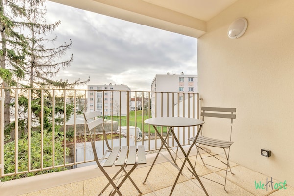 Modern appartement met balkon bij Parijs en Disneyland - thumbnail 2