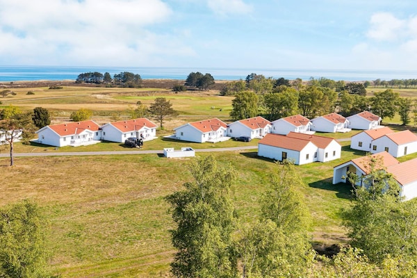 Vakantiehuis op 500 m van zee en direct aan de golfbaan in Læsø - thumbnail 1