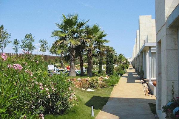 Op 1,0 km van het strand: Modern appartement in L' Escala - thumbnail 6