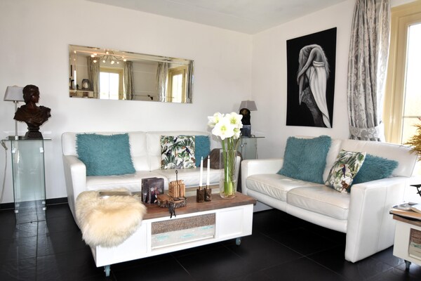 Watervilla 51: Luxe vakantiehuis aan het water in Simonshaven - thumbnail 2