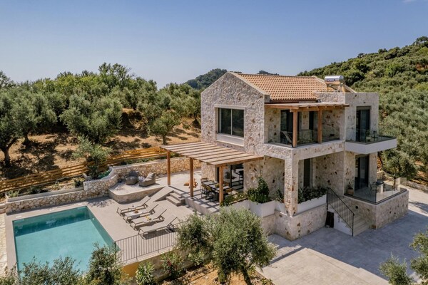 Villa Cossoro Ena: Ruim vakantiehuis met privézwembad bij Vasilikos - thumbnail 5