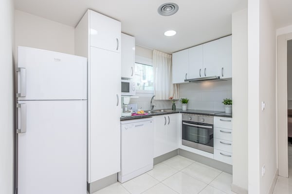 Modern appartement in Roses op 150m van strand met parkeerplaats - thumbnail 4