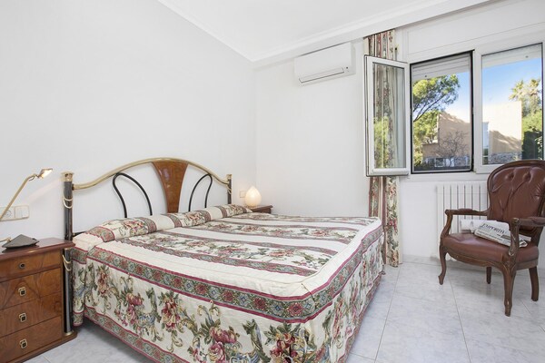 Centraal gelegen villa in Calella de Palafrugell nabij het strand - thumbnail 4