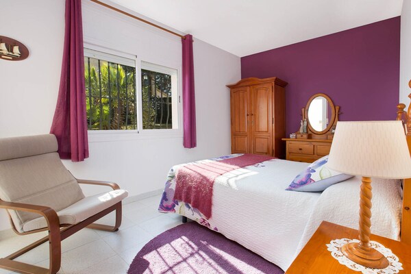 Villa Crisantemo: Ruim vakantiehuis met privézwembad en zeezicht nabij Lloret de Mar - thumbnail 5