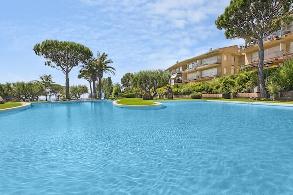 4-persoons appartement in centrum Calella de Palafrugell · 55 m² - thumbnail 6