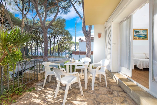Moderne strandappartement met zeezicht in Llafranc - thumbnail 5