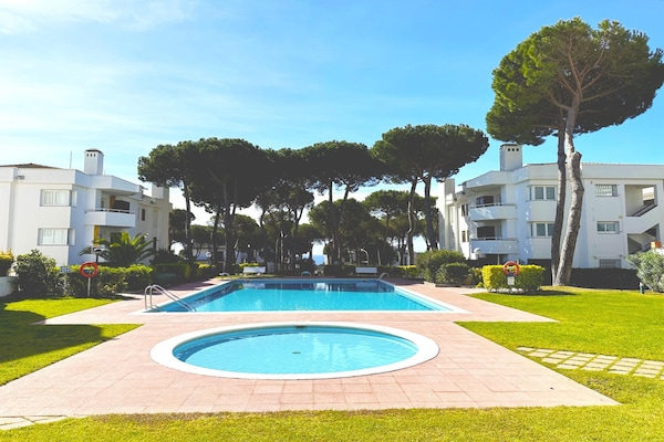 Licht appartement met privéterras en gemeenschappelijk zwembad nabij strand - thumbnail 5