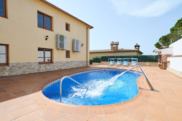Moderne villa Marina in Blanes voor 12 personen - thumbnail 6