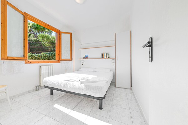 Rustiek appartement voor 6 op groene heuvel bij Andora, vlakbij zee - thumbnail 3