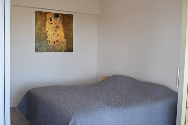 Appartement met zeezicht in Golfe-Juan, vlakbij strand en Cannes - thumbnail 5
