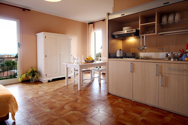 Ligurisch appartement met terras of tuin, vlakbij zee en strand - thumbnail 4