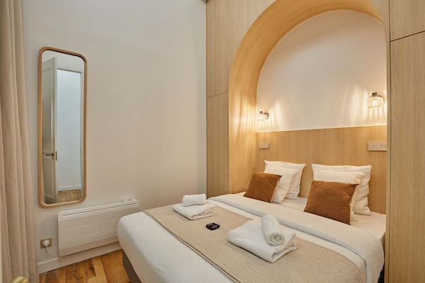 Stijlvol appartement in hartje Parijs, vlakbij iconische bezienswaardigheden - thumbnail 2