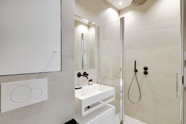 Stijlvolle studio in hartje 2e arrondissement Parijs – 16m² voor 2 personen - thumbnail 6