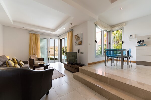 Verfijnde villa aan de golfbaan met privézwembad en panoramisch uitzicht - thumbnail 5