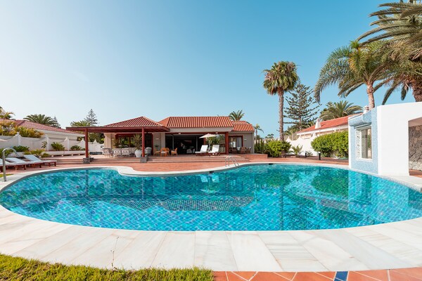 Gerenoveerd chalet met verwarmd zwembad en speelkamer in Maspalomas - thumbnail 6