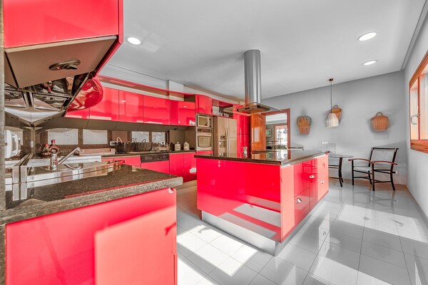 Gerenoveerd chalet met verwarmd zwembad en speelkamer in Maspalomas - thumbnail 4