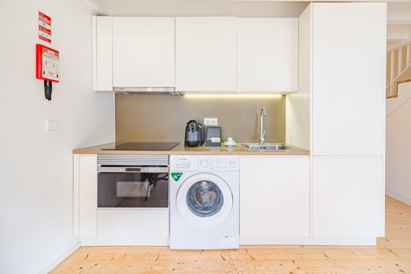 Modern appartement in hartje Porto, vlakbij metro en markten - thumbnail 3