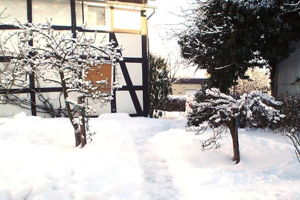 Sfeervol vakantiehuis in Medebach met tuin, vlakbij het centrum - thumbnail 2