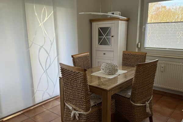 Licht appartement met 2 slaapkamers, WiFi & terras nabij de Oostzee in Zingst - thumbnail 6