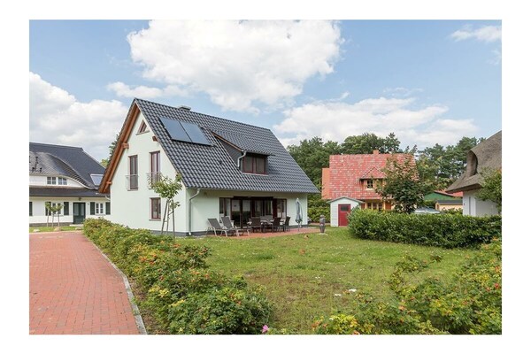 Modern vakantiehuis in Glowe, 200m van centrum, 6 personen - thumbnail 3