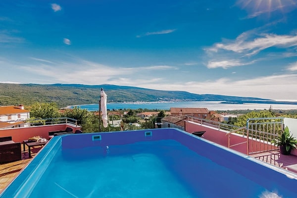 Villa met panoramisch dakterras, zwembad en sauna in Kornić - thumbnail 2