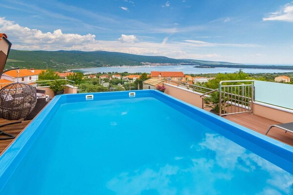 Villa met panoramisch dakterras, zwembad en sauna in Kornić - thumbnail 3
