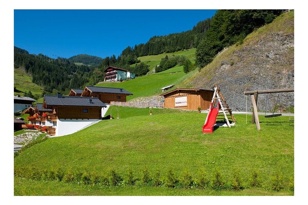 Ruim chalet voor 10 personen met sauna, 500m van de skilift in Grossarl - thumbnail 4