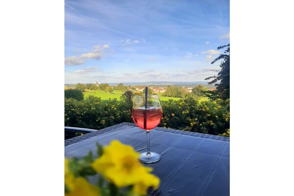 Panorama-appartement Tillenblick aan de bosrand in Fuchsmühl - thumbnail 4