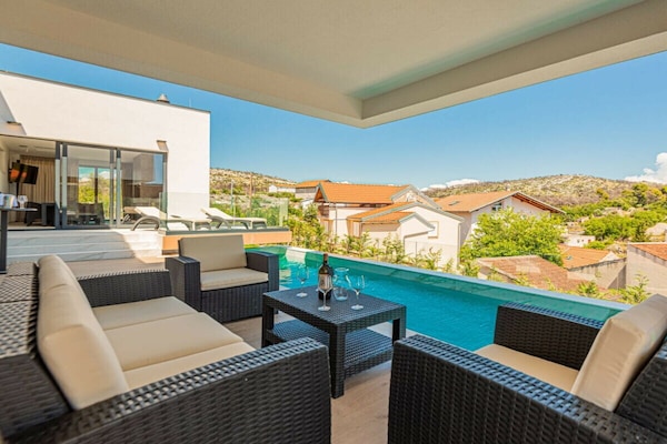 Modern appartement voor 8 met privézwembad, sauna en jacuzzi in Zaton - thumbnail 4
