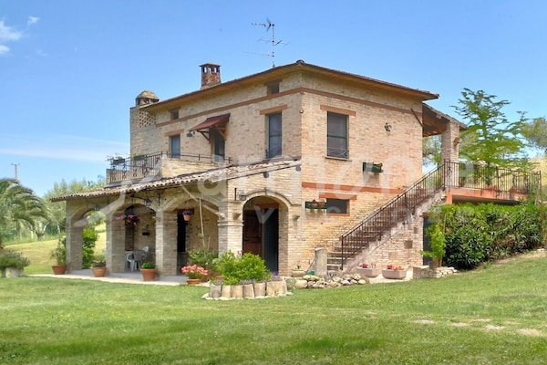 Landhuis bij Alba Adriatica met 10 slaapkamers en grote tuin - thumbnail 5