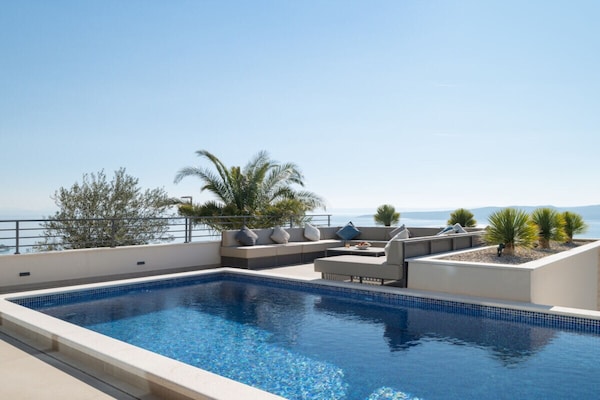 Villa Hedonia: Ruim vakantiehuis voor 12 in Brela, Kroatië - thumbnail 2