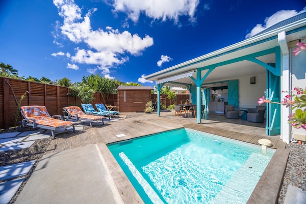 Villa Serenity: Oase met privézwembad, tuin en strand op loopafstand - thumbnail 1