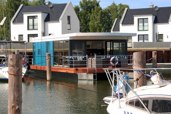 Moderne woonboot voor 4 personen direct aan de Oostzee in Peenemünde - thumbnail 3