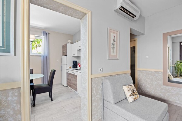Stijlvol appartement met zeezicht in Rabac, 400m van het strand - thumbnail 6