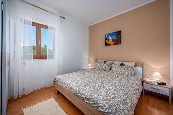 Luxe appartement in Drenje met gedeeld zwembad, sauna en jacuzzi - thumbnail 4