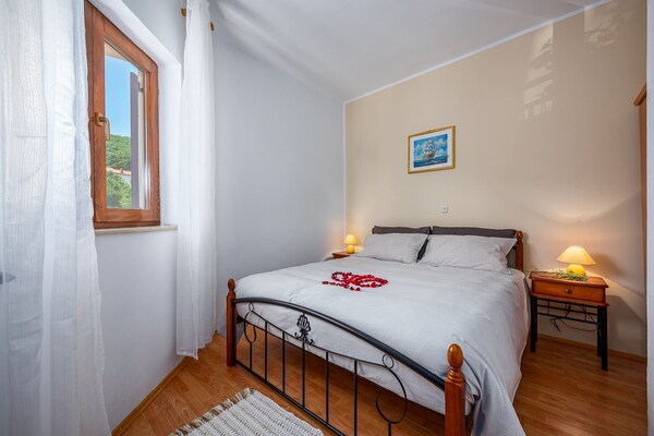 Appartement Lara 2 met gedeeld zwembad, sauna & jacuzzi nabij strand - thumbnail 5