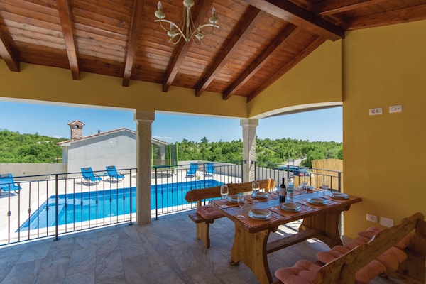 Villa met privézwembad en zeezicht in Koromačno - thumbnail 6