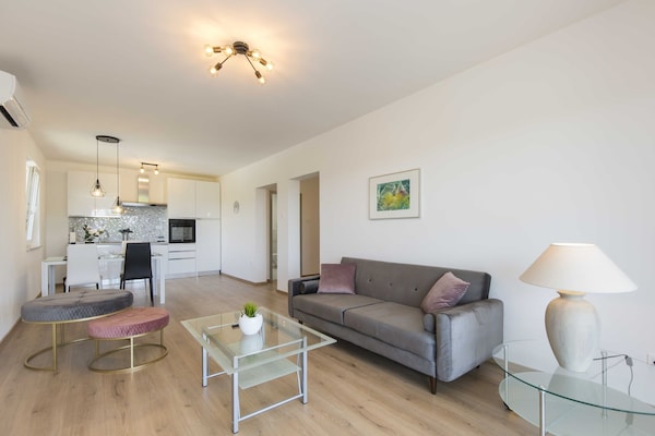 Appartement Mirna met zwembad en weelderige tuin bij Labin - thumbnail 2