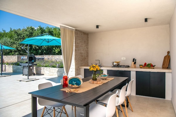 Villa Silentio – Jouw privé-oase met jacuzzi en zwembad in Istrië - thumbnail 4