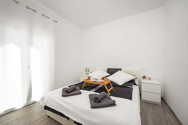 Villa Marsel in Gajana: privézwembad, jacuzzi en 6 persoons vakantiehuis - thumbnail 4
