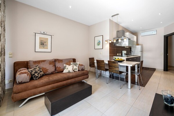 2-persoons appartement in Banjol aan het strand - thumbnail 1