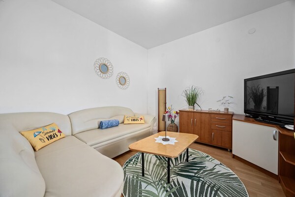 Appartement met zeezicht en balkon, 300m van strand in Supetarska Draga - thumbnail 2