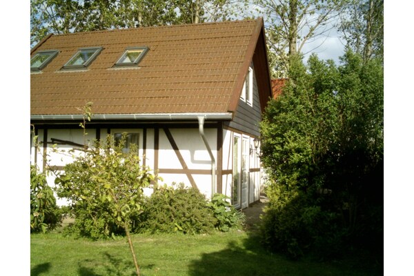 Vrijstaande bungalow aan de golfbaan bij de Oostzee - thumbnail 2
