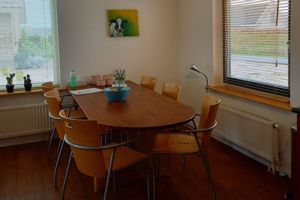 Vrijstaand vakantiehuis in Friese Wadden, 6 pers., tuin, rustig gelegen - thumbnail 3