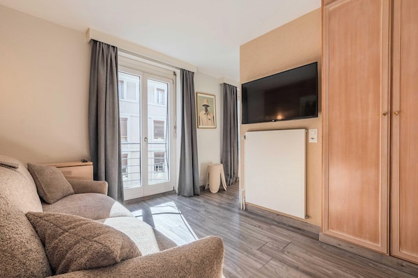 Compact modern appartement in levendig Pâquis, vlakbij het Meer van Genève - thumbnail 2